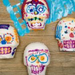 Estas calaveritas de azúcar veganas son perfectas para celebrar la hermosa tradición del día de los muertos.